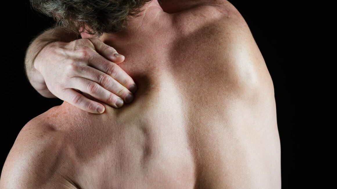 back pain below the left shoulder blade